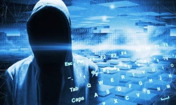 Μπλε Φάλαινα: Χειροπέδες στον «εγκέφαλο» – Έσπρωχνε εφήβους στην αυτοκτονία