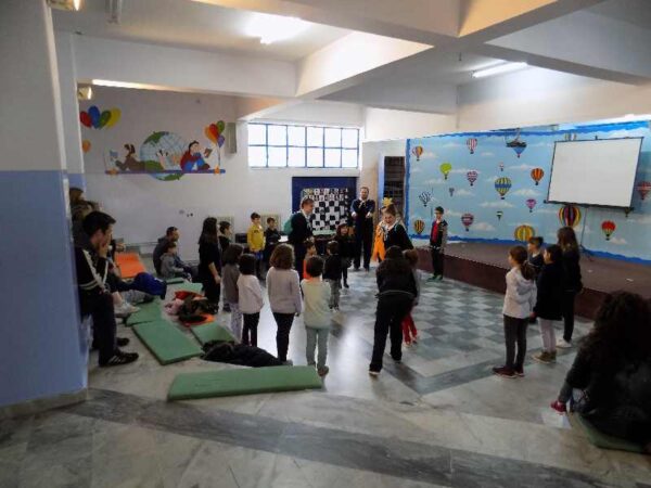 Ένα βιωματικό παιχνίδι προσομοίωσης της κατάστασης που βιώνουν οι πρόσφυγες