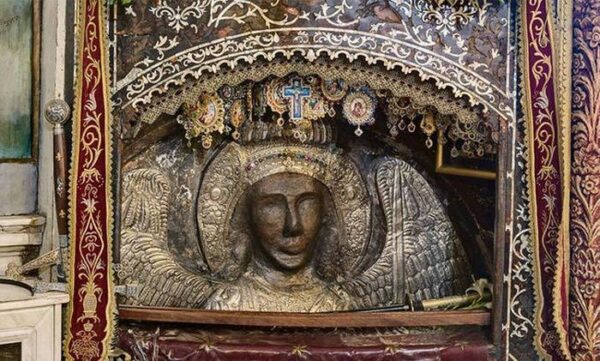 Μυτιλήνη: Χιλιάδες πιστοί στο πανηγύρι του Ταξιάρχη στο Μανταμάδο