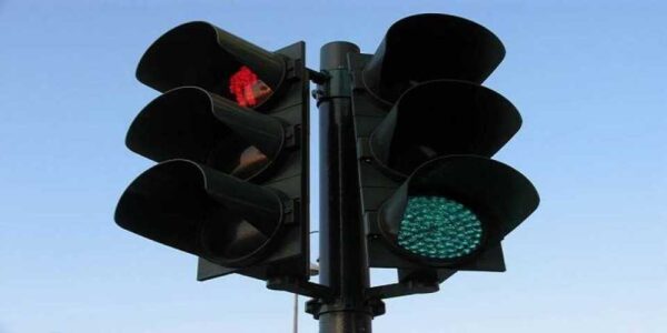 Νέο σύγχρονο σύστημα φωτεινών σηματοδοτών σε 12 πόλεις της Δυτικής Ελλάδας