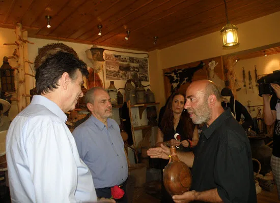 Ο Υφυπουργός Παιδείας Δημήτρης Μπαξεβανάκης σε σχολικές μονάδες του Άστρους, στη Βόρεια Κυνουρία Ν. Αρκαδίας