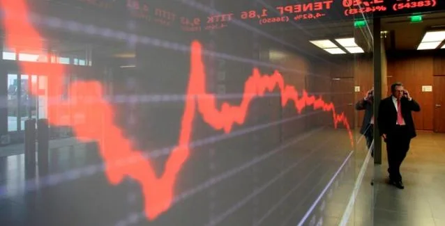 Πέφτουν οι τιμές του πετρελαίου μετά την ανακοίνωση Τραμπ