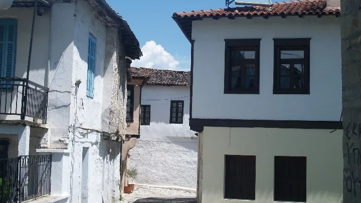 Αρχιτεκτονική μιας άλλης εποχής στις παρυφές του Φρουρίου των Τρικάλων