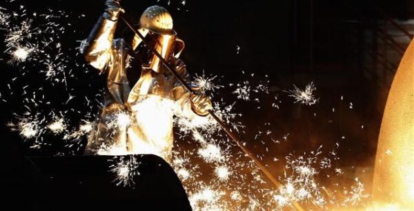 Εμπορικός πόλεμος: Στην αντεπίθεση η Ιαπωνία, διάλογο θέλει η Κίνα