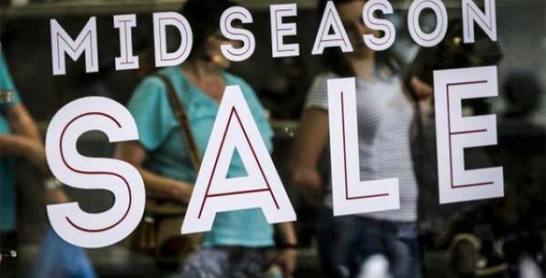 Ανοιχτά την Κυριακή τα καταστήματα- Mέχρι πότε διαρκούν οι ενδιάμεσες εκπτώσεις