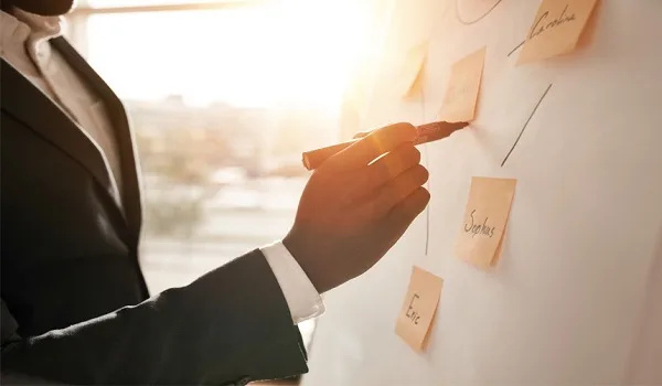 Θετικές οι προβλέψεις του Μεσοπρόθεσμου για την ενίσχυση της απασχόλησης