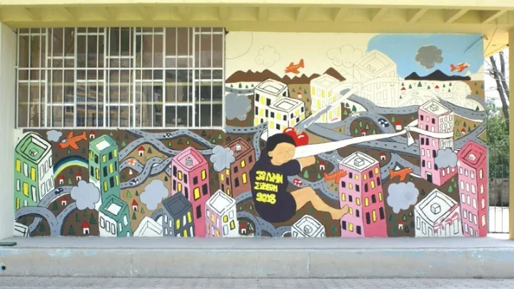 Πολύχρωμα γκράφιτι υπέρ της ειρήνης από μαθητές του 3ου Γυμνασίου Συκεών