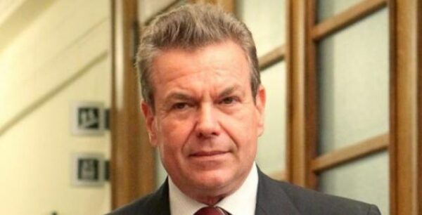 Τάσος Πετρόπουλος: «Οι περικοπές θα αφορούν και συντάξεις κάτω από τα 1.000 ευρώ»