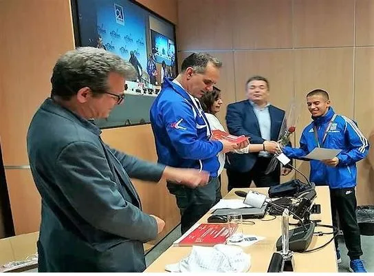 Πρώτοι στην κολύμβηση και δεύτεροι στον κλασικό αθλητισμό οι Έλληνες μαθητές