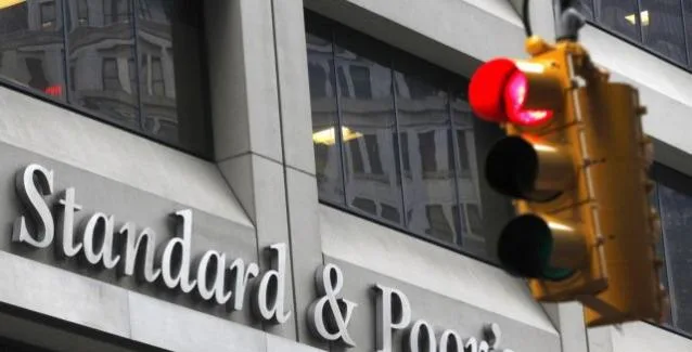 Αιφνίδια κίνηση: Ο S&P “πέταξε” την Τουρκία