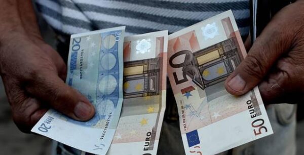 Συντάξεις: Ποιοί χάνουν έως και δύο μισθούς τον χρόνο