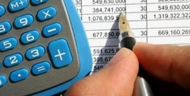 Παγίδα στις φορολογικές δηλώσεις: Πώς χάνουν επιδόματα και εκπτώσεις οικογένειες με ενήλικα παιδιά