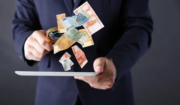 Διπλό σκανάρισμα σε καταθέσεις και περιουσίες στο εξωτερικό