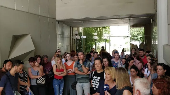 Παράσταση Διαμαρτυρίας στην Περιφερειακή Διεύθυνση Εκπαίδευσης Αττικής