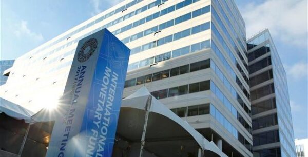 ΔΝΤ: Όλοι χάνουν από έναν παρατεταμένο εμπορικό πόλεμο