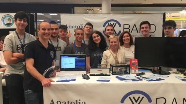 Μαθητές δημιούργησαν wearable για λιγότερα ατυχήματα στα χιονοδρομικά κέντρα