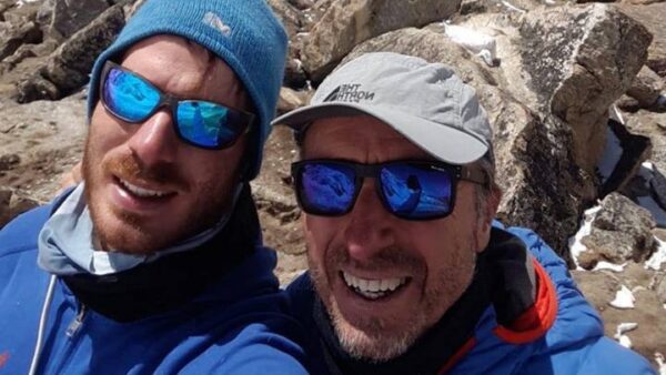 Οι πρώτοι Έλληνες που κατέκτησαν τη δυσκολότερη κορυφή των Ιμαλαΐων