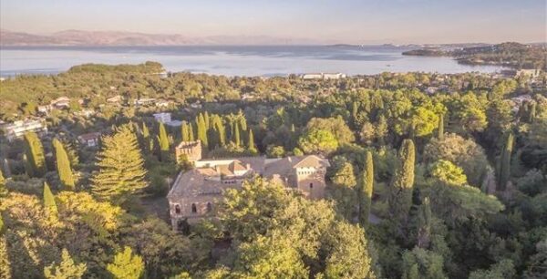 Τα προς αξιοποίηση ακίνητα του Δημοσίου από το ΤΑΙΠΕΔ