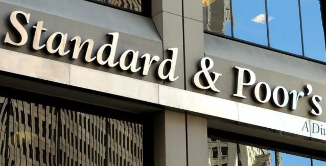 Αναβάθμιση στις ελληνικές τράπεζες από την Standard & Poor’s