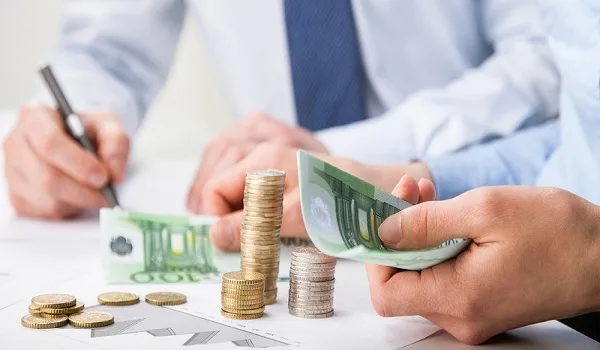 Φορο-γραβάτα 10,8 δισ. ευρώ έως το τέλος του 2018