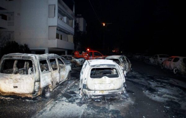 Φωτιά Αττική: Ήρωας γιατρός έσωσε από τις φλόγες παιδί, γυναίκα και βρέφος