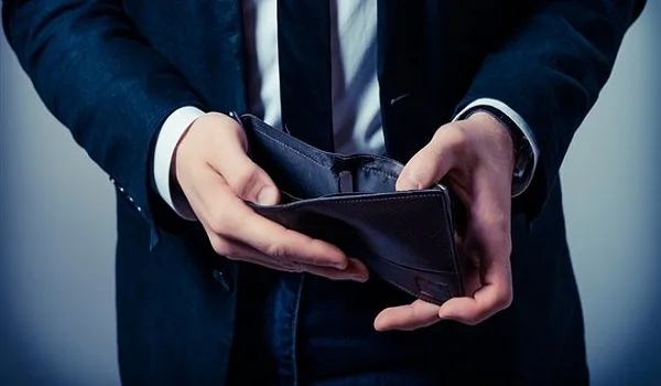 ΙΟΒΕ: Από Σκανδιναβοί ξανά Βαλκάνιοι σε εισόδημα μετά την κρίση οι Έλληνες