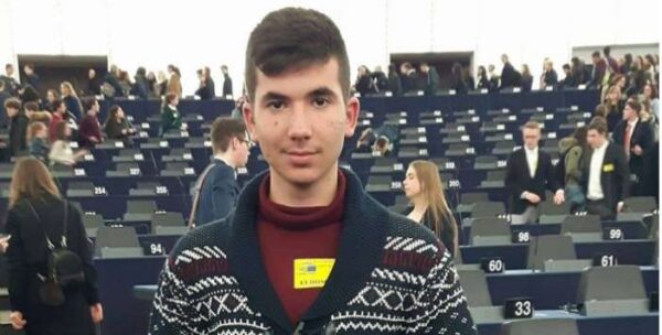 Πανελλήνιες 2018: Υποψήφιος οικογένειας με οκτώ παιδιά συγκέντρωσε 19.376 μόρια