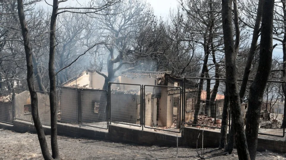 Συγκλονίζει η ιστορία νεκρού ζευγαριού στο Μάτι: Η γυναίκα μπορούσε να φύγει αλλά έμεινε στο πλάι του συζύγου της