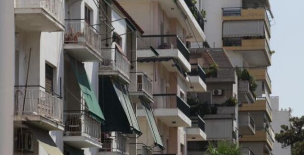 Aλλαγές στο νόμο για τα κοινόχρηστα -Τι γίνεται με όσους δεν πληρώνουν