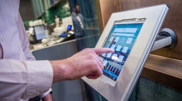 “Στην Ελλάδα είμαστε το ίδιο καλοί με τους καλύτερους, αλλά δεν εφαρμόζεις καινοτομία στον αέρα”