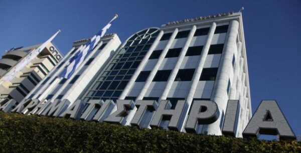 Χρηματιστήριο Αθηνών: Τραπεζική αντίδραση «σώζει» τις 700 μονάδες – ‘Ανοδος 0,72%
