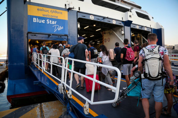 Freedom pass – Voucher 150 ευρώ: Όσα πρέπει να ξέρουν οι δικαιούχοι για τις αιτήσεις