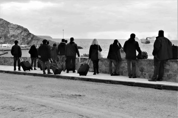 Αναπληρωτές: Η φωτογραφία που τα λέει όλα!