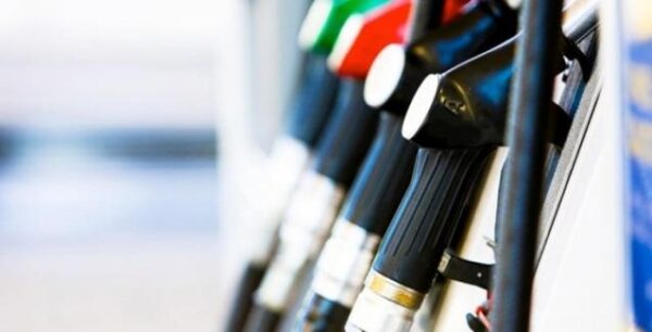 Σε ποιες περιοχές ξεπέρασε τα 2 ευρώ η βενζίνη