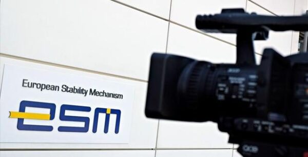 ESM: Η Ελλάδα στέκεται ξανά στα πόδια της για πρώτη φορά από το 2010