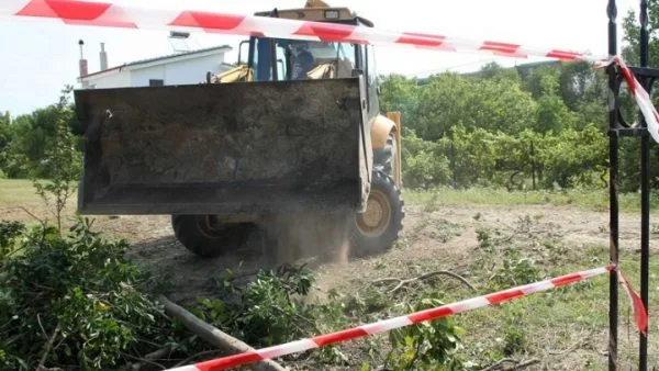 Σταθάκης: Έρχονται οι ειδοποιήσεις για τις πρώτες κατεδαφίσεις αυθαιρέτων
