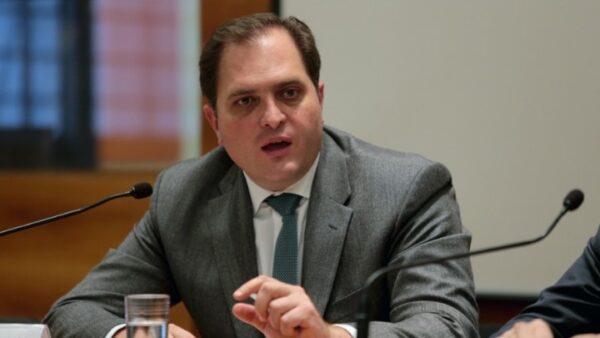 Κομπίνα με παράνομες επιστροφές φόρων από λογιστές