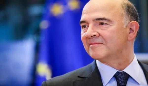 Μοσκοβισί: Η Ελλάδα μπορεί να παράγει πλεονάσματα