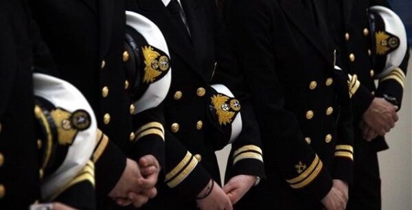 Αναδρομικά 800 εκατ. σε ένστολους, καθηγητές ΑΕΙ και ιατρούς ΕΣΥ