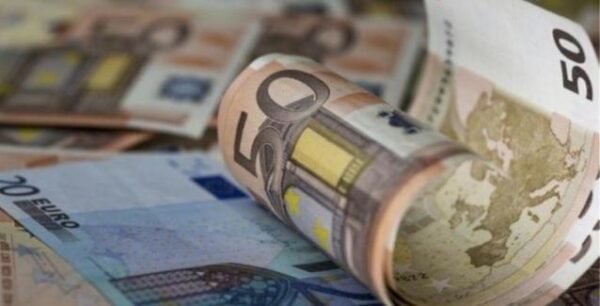 Το Δημόσιο άντλησε 812,5 εκατ. ευρώ μέσω τρίμηνων εντόκων γραμματίων