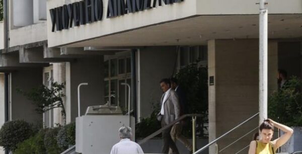 Λίστα με καθυστερήσεις καταγράφει η τρόικα