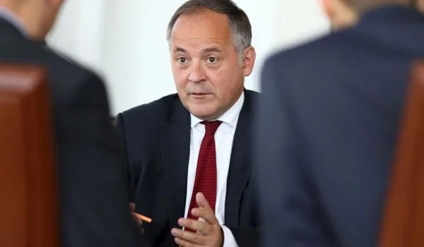 Κερέ: Οι αγορές θα είναι πιο δύσκολες από τους θεσμούς