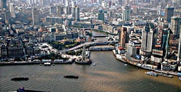 Κίνα: Αυξήθηκαν 7,8% οι επενδύσεις στο εξωτερικό το πρώτο οκτάμηνο