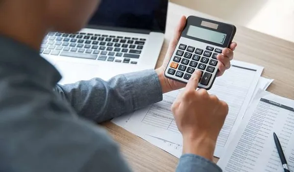 120 δόσεις: Ποιοί και πότε χάνουν τη ρύθμιση για χρέη στην Εφορία