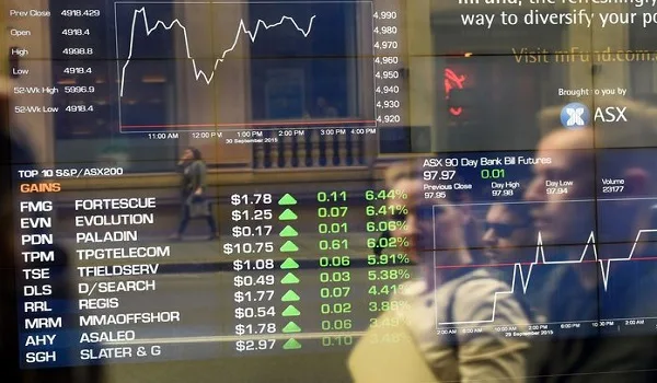 Στα χειρότερα επίπεδα από τη συμφωνία για το χρέος τα ελληνικά ομόλογα