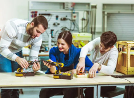 Τα Προγράμματα Σπουδών 5 Ειδικοτήτων για το «Μεταλυκειακό έτος- Τάξη Μαθητείας»