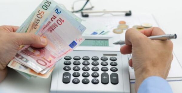 Ποιοί ελεύθεροι επαγγελματίες θα δουν μείωση εισφορών