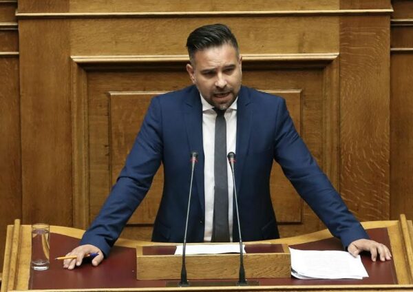 Κατσιαντώνης σε Γαβρόγλου: “Τηρήστε στο ακέραιο το Σύνταγμα για τους πολύτεκνους φοιτητές”