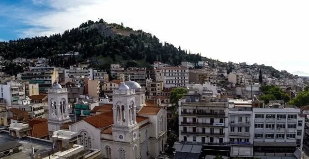 Πυροβολισμός μαθητή από πιστόλι κρότου – λάμψης σε σχολείο της Λαμίας!