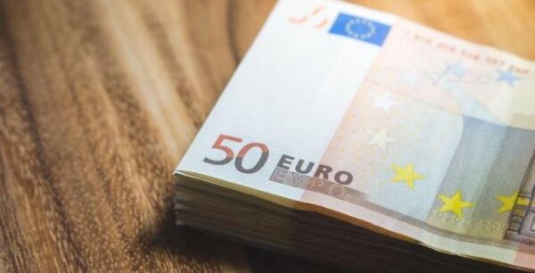 Τέλος στα μετρητά – Τι αλλάζει στις συναλλαγές